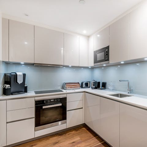 Find your inner epicurean in the streamlined kitchen