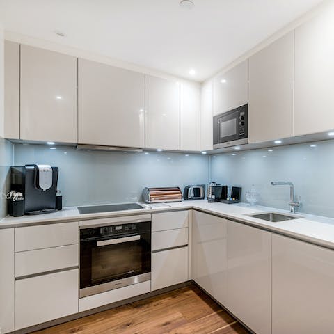 Find your inner epicurean in the streamlined kitchen