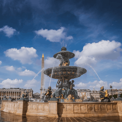 Stroll around the Place de la Concorde and the Tuileries Garden, less than ten minutes from your doorstep