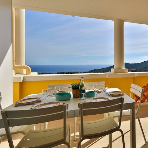 Dine with bird's-eye views of the big blue