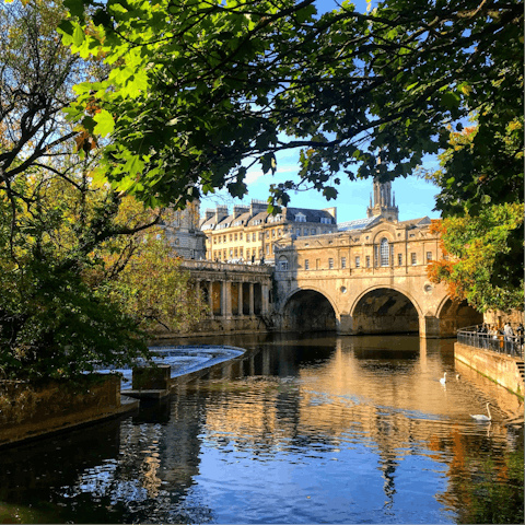 Stay in the village of Bathford, and explore Bath a ten-minute drive away