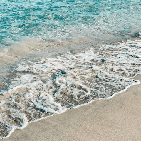 Drive just 11 minutes to Platja d'en Bossa