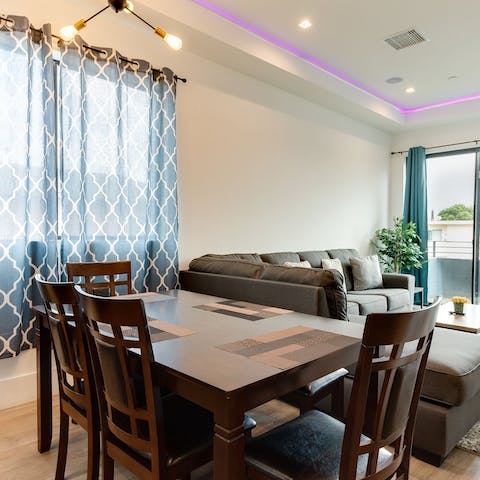 Share breakfasts together around the wooden dining table