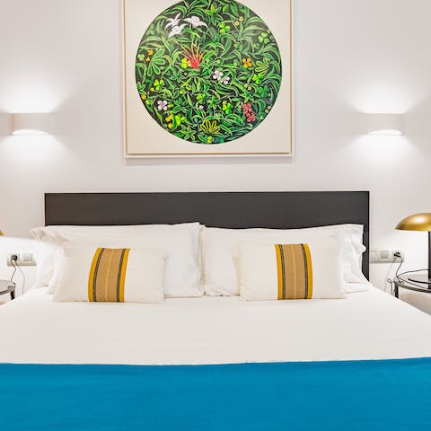 Wake up rested and refreshed, courtesy of this luxuriously comfy bed