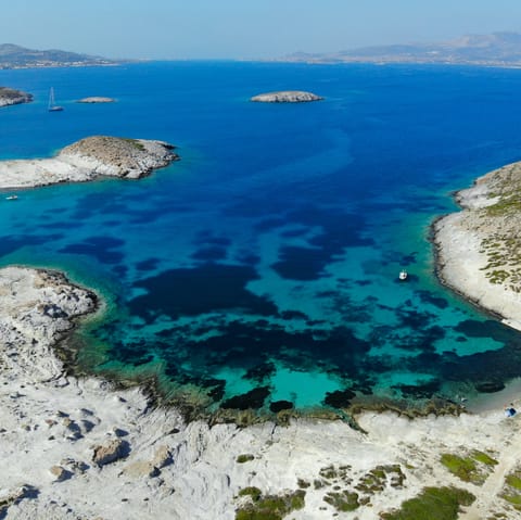 Discover the island of Kea and its untouched natural beauty