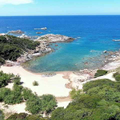Pack a beach bag and stroll to the beach in Portobello