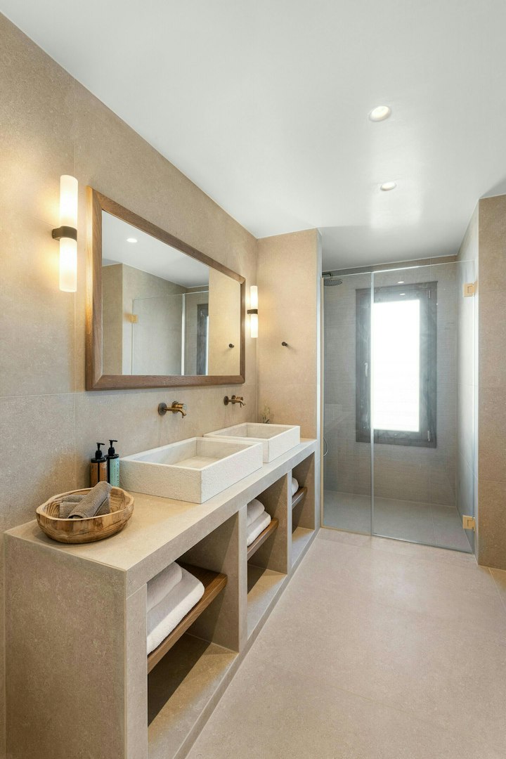 Bathroom photo
