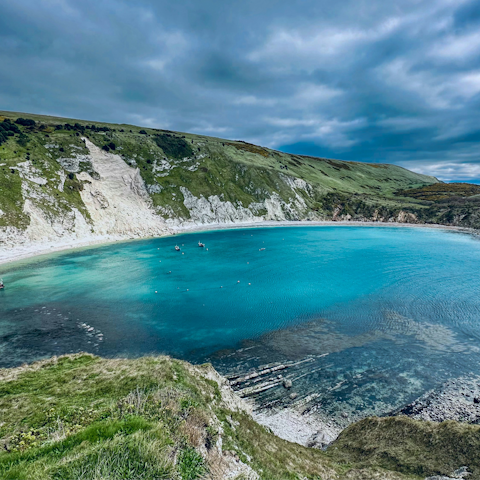 Stay just a twenty-minute drive from beautiful Lulworth Cove