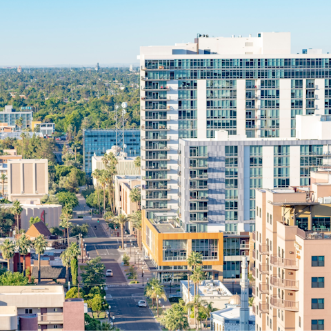 Discover the restaurants and museums in Tempe