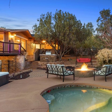 Get ready for a star show from the Jacuzzi or firepit