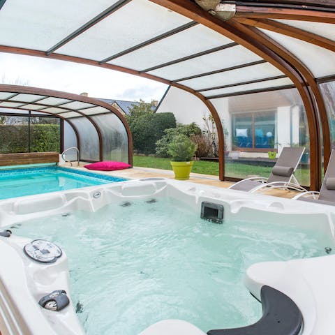 Soak your muscles in the hot tub