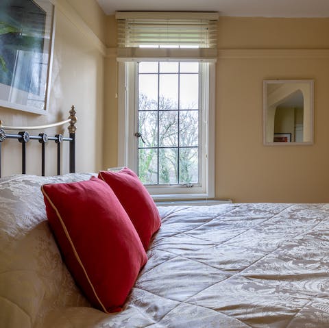 Get a good night's sleep in this peaceful, rural spot