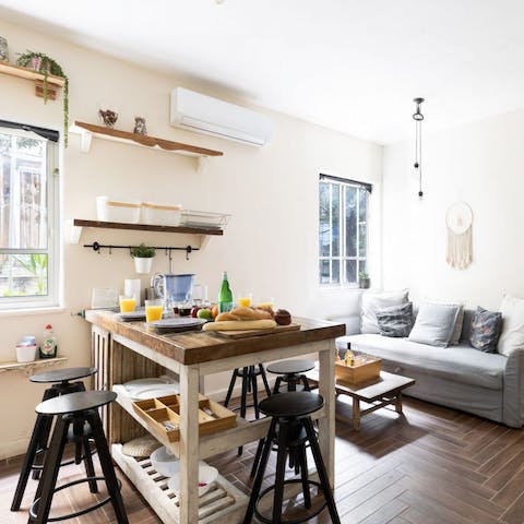 Kick the day off with a hearty breakfast in the light-filled living area