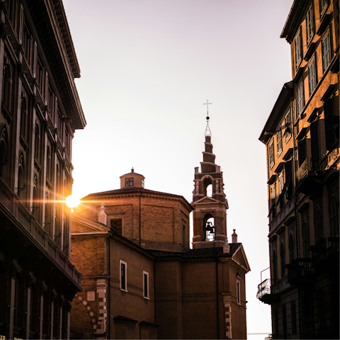 Wind your way through the historic streets of Santa Croce
