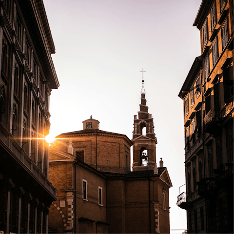 Wind your way through the historic streets of Santa Croce