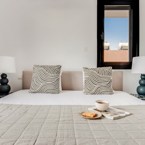 Get a good night's sleep in the cosy bedroom