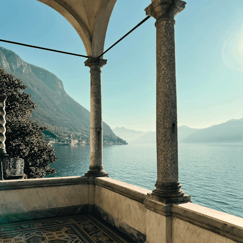 Walk half an hour north and arrive on the shores of Lake Como