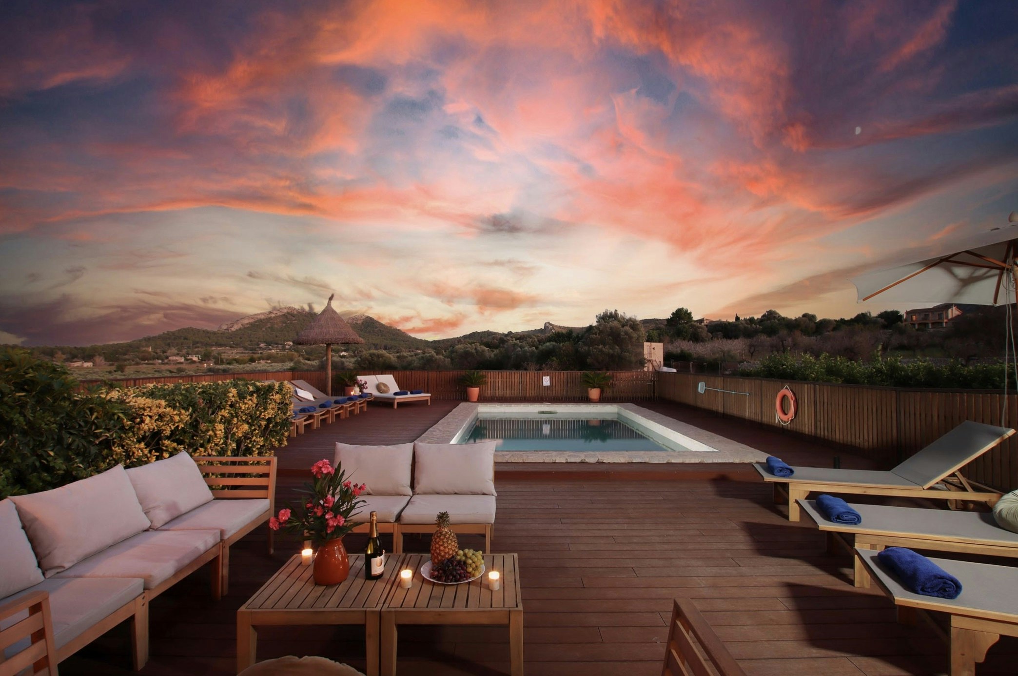 Sunset Hills Hideaway