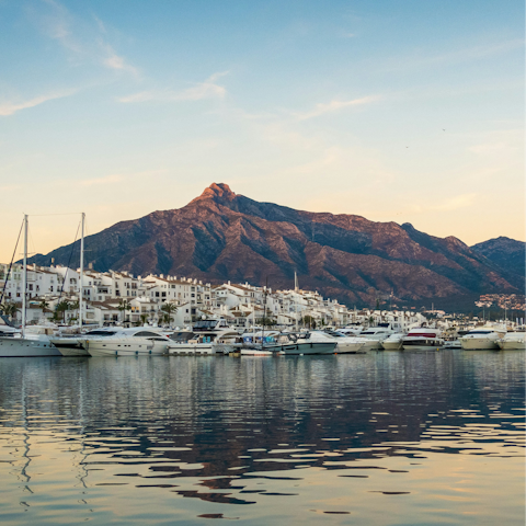 Stay half an hour from from Marbella's beaches and bars