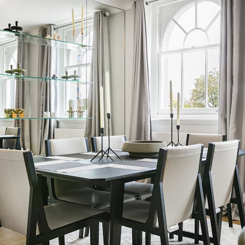 Enjoy a family breakfast before sightseeing around London