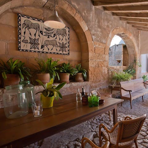 Catch up with loved ones over lazy lunches here