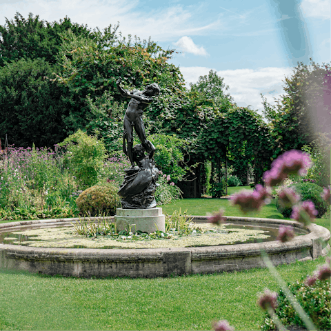 Wander around one of the many gardens and parks in the area including Regents Park – a twenty minute walk away