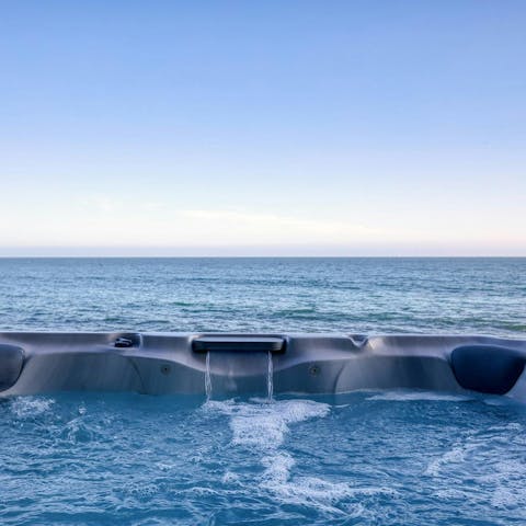Take in the Pacific Ocean vistas from the Jacuzzi