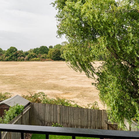 Enjoy easy access to the vast Muswell Hill Playing Fields