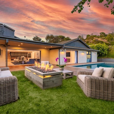Light the fire and gather outside for cosy evenings under the stars