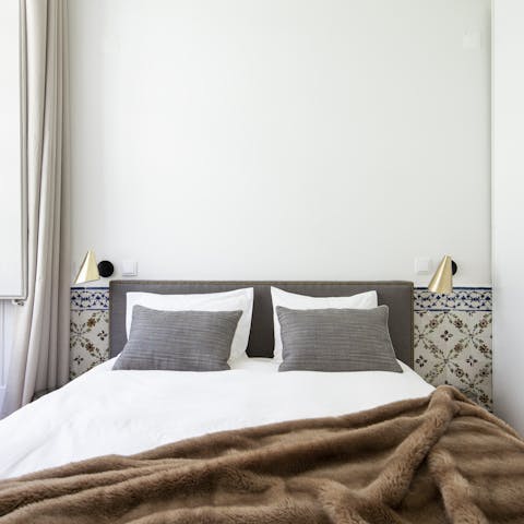 Fall asleep in the elegant bedrooms