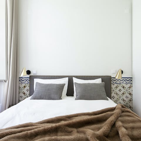 Fall asleep in the elegant bedrooms