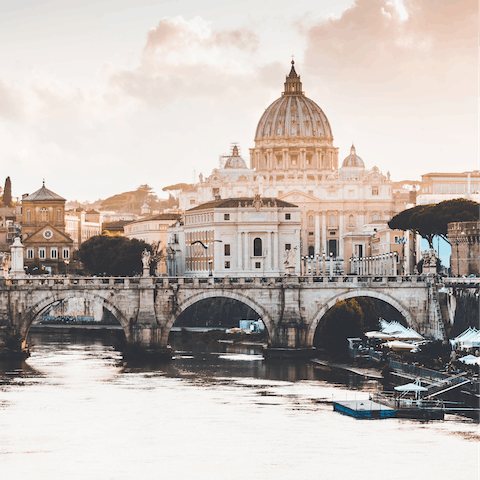 Stay just a five minute walk away from the River Tiber in ancient city of Rome