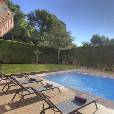 Soak up the sun in the recliners or the sit-outs in your own privacy