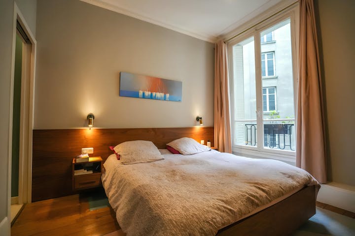 Bedroom photo