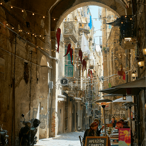 Wander around the charming Quartieri Spagnoli