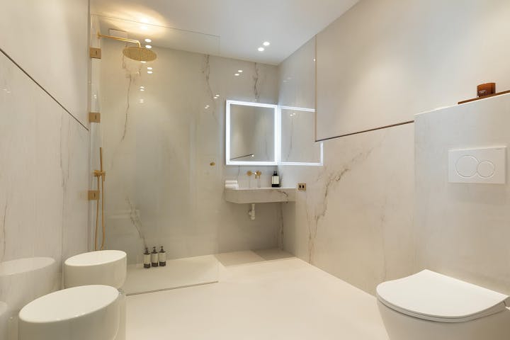 Bathroom photo
