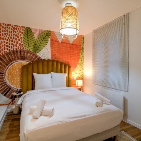 Dream of the Moulin Rouge after catching a show