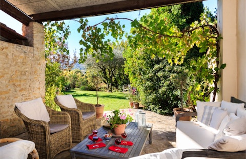 Linger over red wine in the garden – the perfect setting for sundowners