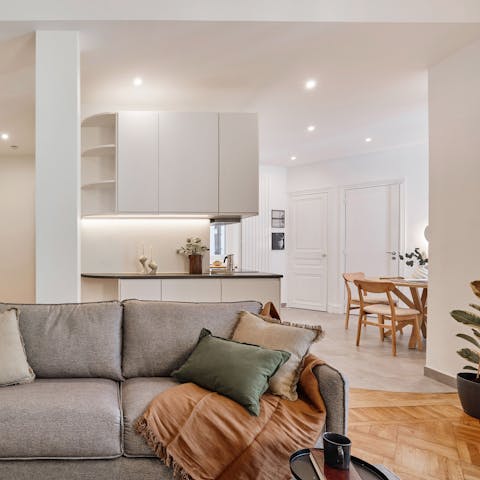 Lounge, cook, and dine in the spacious living area