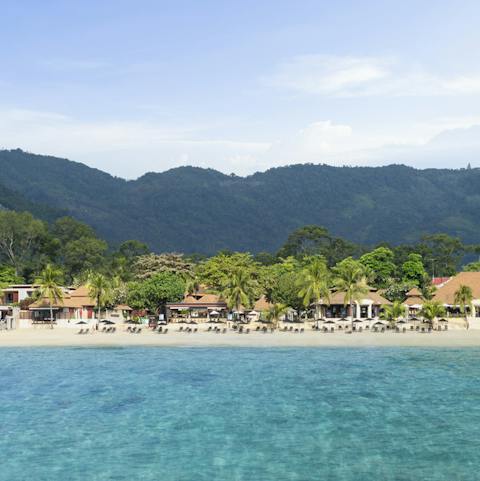 Make the most of your direct beach access with frequent visits to the soft, sandy shore