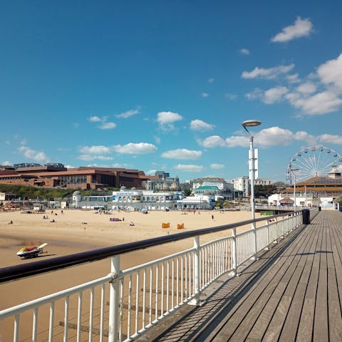 Drive just seventeen minutes to the Bournemouth waterfront
