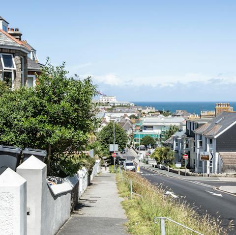 Take the quick fifteen-minute stroll into the heart of Newquay and soak up sea views as you go