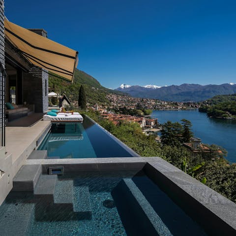 Admire the stunning views of the lake and Comacina Island