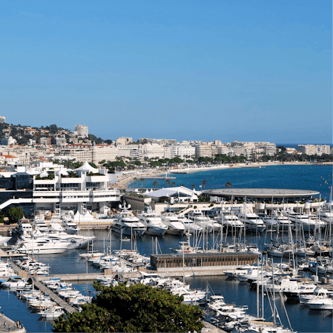 Take a scenic stroll down to Cannes' waterfront, just a fifteen minute walk away