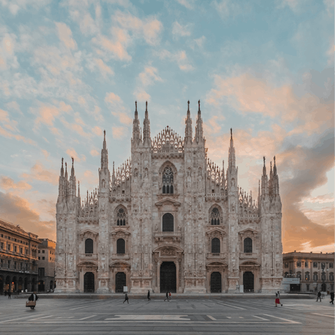 Walk twenty minutes to marvel at the Duomo di Milano