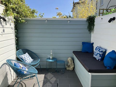 Enjoy an evening aperitif on the cosy terrace