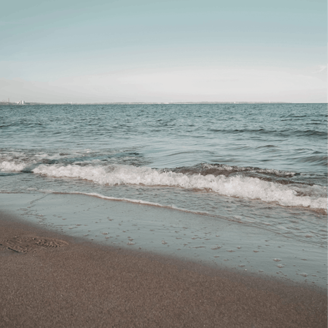 Spend a day on the sand at Aliki Beach – it's just 500m away