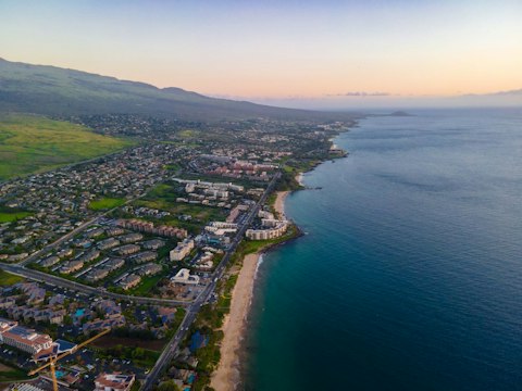 Browse Kihei Town's relaxed eateries, cafés, and local shops