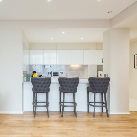 Start mornings off by gathering around the breakfast bar