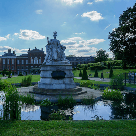 Wander through the beautiful Kensington Gardens